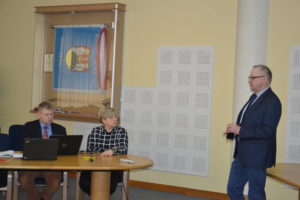Adam Żywiczyński, miejski konserwator zabytków, Tadeusz Kaźmierak i Katarzyna Spadło z Instytutu Rozwoju Miast